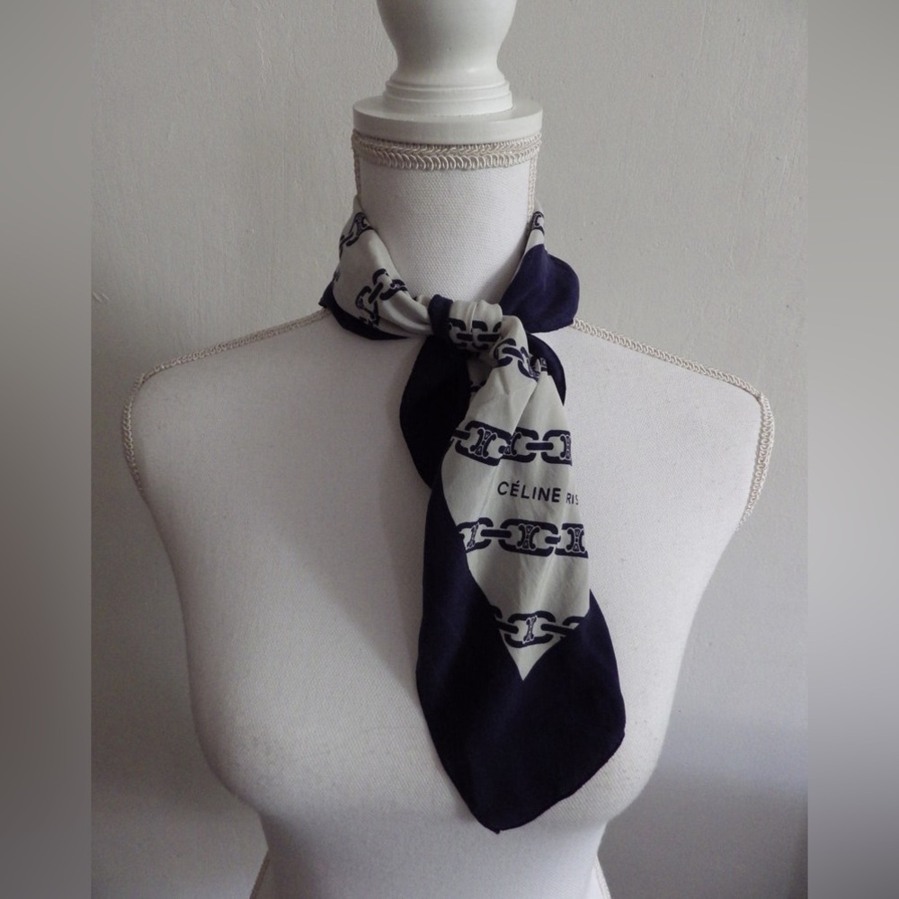 Celine Vintage Chain Pattern Scarf - Picture 8 of 9